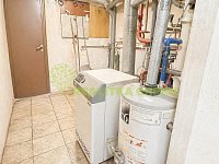 Komerční prostory v obci Drnovice, okr. Zlín, CP 762 m2 - ChatGPT Image 28. 4. 2026 07_24_49.jpg