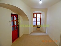 Pronájem atraktivního bytu 2+1 v historické části Tábora, ul. Klokotská, CP 56 m2 - loznice.JPG