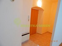 Pronájem atraktivního bytu 2+1 v historické části Tábora, ul. Klokotská, CP 56 m2 - predsin.JPG