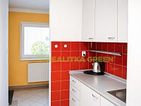 Pronájem kancelářských prostor v obci Juřinka u Valašského Meziříčí, CP 25m2 - upravena_kuchynka_2.jpg