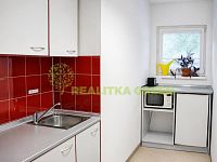 Pronájem kancelářských prostor v obci Juřinka u Valašského Meziříčí, CP 25m2 - upravena_kuchynka.jpg