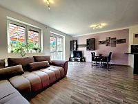 Prodej RD 6+kk 213 m2, na pozemku 287 m2 - 20250702_172707.jpg