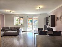 Prodej RD 6+kk 213 m2, na pozemku 287 m2 - 20250702_172910.jpg