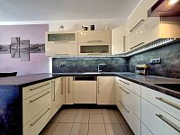 Prodej RD 6+kk 213 m2, na pozemku 287 m2 - 20250702_172949.jpg