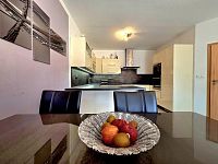 Prodej RD 6+kk 213 m2, na pozemku 287 m2 - 20250702_173037.jpg