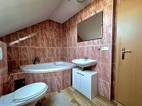 Prodej RD 6+kk 213 m2, na pozemku 287 m2 - 20250702_180317.jpg