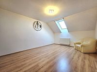 Prodej RD 6+kk 213 m2, na pozemku 287 m2 - 20250702_180724.jpg