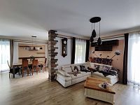 Prodej krásného rodinného domu 4+kk s okrasnou zahradou a jezírkem - Veleň, Praha-východ - IMG_12.jpg