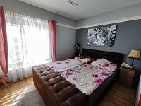 Prodej krásného rodinného domu 4+kk s okrasnou zahradou a jezírkem - Veleň, Praha-východ - IMG_16.jpg