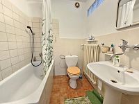 Velký rodinný dům s garáží, terasami s krásným výhledem a zahradou v Brně - 20250702_144153.jpg