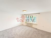 Pronájem bytu 3+1, 72 m² se zahrádkou – Komárov