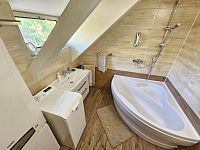 Rodinný dům 2x 3+1 + garsonka, zahrada, velká garáž s dílnou – Brno Černovice - 20250813_172751(0).jpg