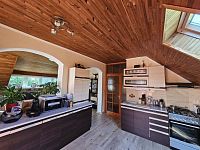 Rodinný dům 2x 3+1 + garsonka, zahrada, velká garáž s dílnou – Brno Černovice - 20250813_173230.jpg