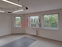 Komerční pronájem, 300m², Českobrodská, Hrdlořezy, Praha 9 - 20251001_145720.jpg