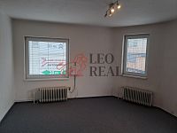 Komerční pronájem, 300m², Českobrodská, Hrdlořezy, Praha 9 - 20251001_150113.jpg