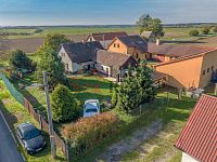 Rodinný dům se zahradou, Slivínko (okr. Mladá Boleslav) - WE6A1006-HDR.jpg