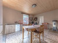 Rodinný dům se zahradou, Slivínko (okr. Mladá Boleslav) - WE6A1016-HDR.jpg