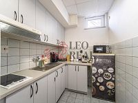 Prodej skladu o velikosti 800 m2 pozemek 2811 m2 - Komerce, Sedlec-Prčice (26).jpg