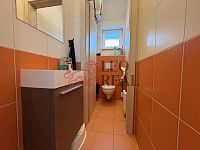 Pronájem obchodního prostoru o velikosti 54 m2 - IMG-20251022-WA0017.jpg