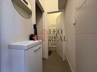 Pronájem obchodního prostoru o velikosti 54 m2 - IMG-20251022-WA0023.jpg