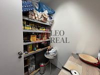 Pronájem obchodního prostoru o velikosti 54 m2 - IMG-20251022-WA0024.jpg