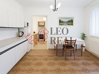 Hrabětice, RD 2+1, CP 1099m2, zahrada, stavební pozemek - ChatGPT Image 25. 9. 2025 21_16_59.jpg