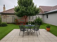 Hrabětice, RD 2+1, CP 1099m2, zahrada, stavební pozemek - ChatGPT Image 25. 9. 2025 21_29_25.jpg