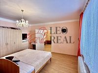 Prodej prostorného RD, užitná plocha 136 m2 a pozemek 2894 m2 pro výstavbu dalších RD ve Snovídkách - IMG_2674.jpeg