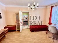 Prodej prostorného RD, užitná plocha 136 m2 a pozemek 2894 m2 pro výstavbu dalších RD ve Snovídkách - IMG_2680 (1).jpeg