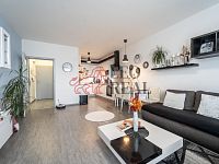 Prodej bytu 3+kk o velikosti 74 m2 - Byt, Dubeč (12).jpg