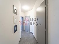 Prodej bytu 3+kk o velikosti 74 m2 - Byt, Dubeč (16).jpg