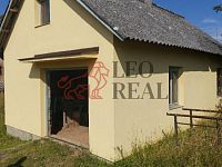 Chalupa s velkým pozemkem 20 minut od Prahy - 20250827_154318.jpg