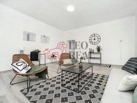 Prodej bytu 3+1 v Udlicích - společná zahrada - D8E_9032.jpg