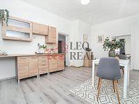 Prodej bytu 3+1 v Udlicích - společná zahrada - D8E_9041.jpg