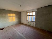 Prodej domu se zahradou k rekonstrukci s projektem a běžícím stavebním povolením, Klíše - Cestička 2.jpg