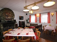 Prodej penzionu s restaurací - 5DD6F8D9-D016-4EF0-9802-E3F514001807.jpeg