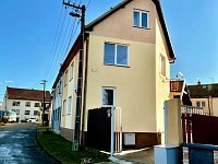 Pronájem bytu 2+1 s parkovištěm a balkonem Uherské Hradiště - Jarošov - 1670272306-2651.jpg