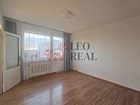 Světlý byt 1+kk, 31 m², 7. patro, jih, výhled – ul. Mazurská, Trója