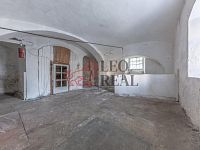 Prodej historické budovy - WE6A1209-HDR.jpg