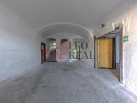 Prodej historické budovy - WE6A1211-HDR.jpg