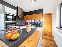 RD 5+1 Osnice (164 m²): Nenápadný zvenku, prémiový uvnitř. Plně vybavený, u Průhonického parku - 850_3759.jpg