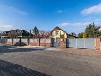 RD 5+1 Osnice (164 m²): Nenápadný zvenku, prémiový uvnitř. Plně vybavený, u Průhonického parku - 850_3828.jpg