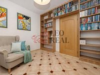 RD 5+1 Osnice (164 m²): Nenápadný zvenku, prémiový uvnitř. Plně vybavený, u Průhonického parku - pracovna2.jpg