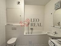 Pronájem prostorného bytu 1+kk na ulici Sadová v Uherském Hradišti - IMG_5028.jpeg