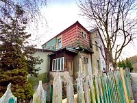 Prodej domu se zahradou k rekonstrukci s projektem a běžícím stavebním povolením, Klíše - Cestička 8.jpg