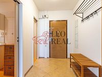 Velice pěkný, z velké části zařízený 2+kk nehradíte provizi RK. - heranova-18.jpg