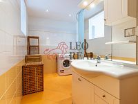 Velice pěkný, z velké části zařízený 2+kk nehradíte provizi RK. - heranova-19.jpg