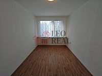 Pronájem pěkného bytu 2+1 v Troji, OV, 40 m2, Praha 8 - IMG_20260223_140418.jpg