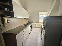 Pronájem mezonetového bytu 3+kk, 62 m² – Mařatice, Uherské Hradiště - kuchyně.jpeg