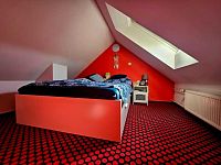 Pronájem mezonetového bytu 3+kk, 62 m² – Mařatice, Uherské Hradiště - ložnice.jpeg